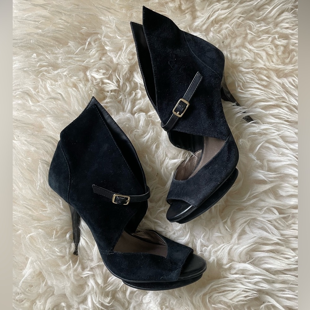 🌸❤️Black suede heel SHOES❤️🌸